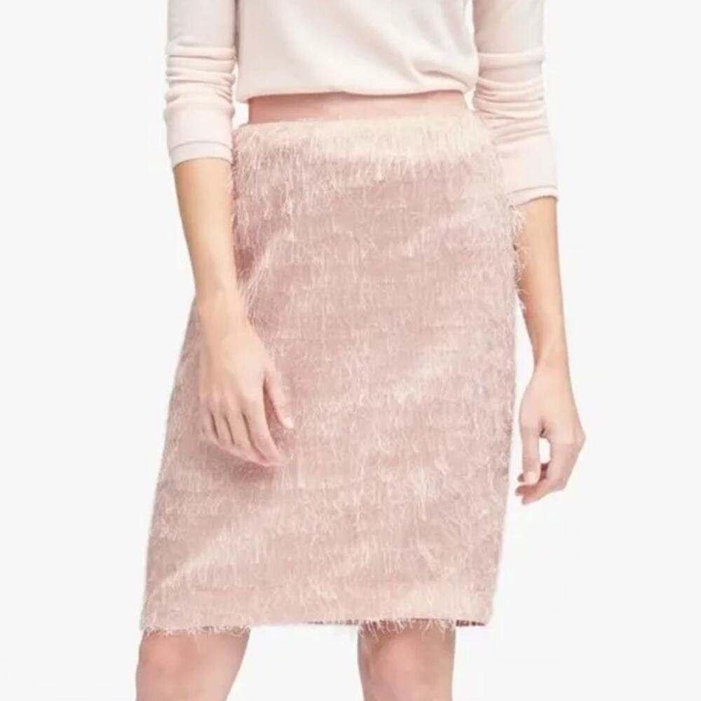 BANANA REPUBLIC NWT Barbie Pink Eyelash Fringe Pencil Skirt // 6